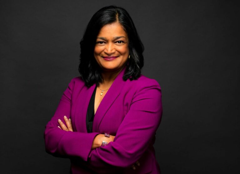 "NIAC's ability to engage, organize, and grow political power within the Iranian-American community will help us to build a brighter, safer, and more just future that makes us all proud."- Congresswoman Pramila Jayapal